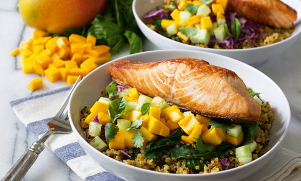 Salmon, Mango & Quinoa Bowl